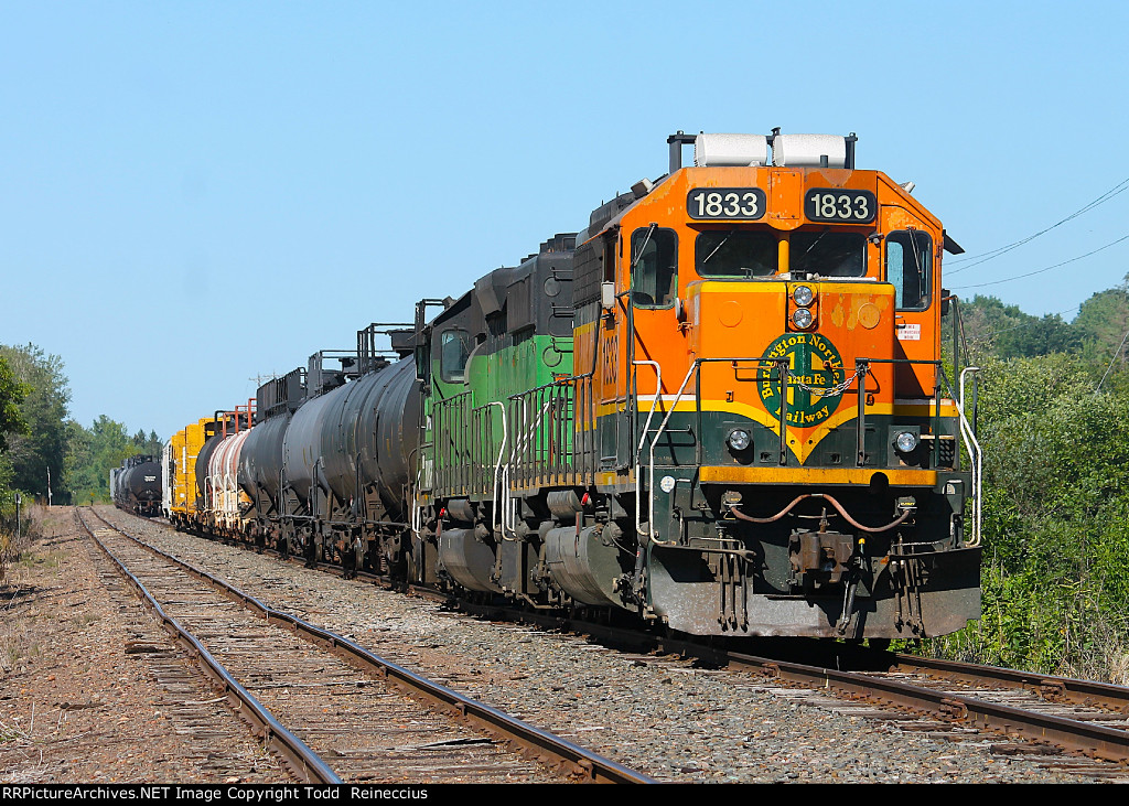 BNSF 1833